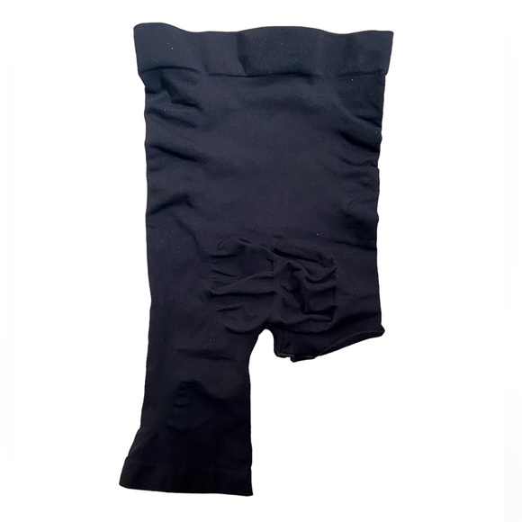 SKIMS Seamless Sculpt Solution Short RIGHT Leg Exposed Black Size S/M New - Picture 5 of 8